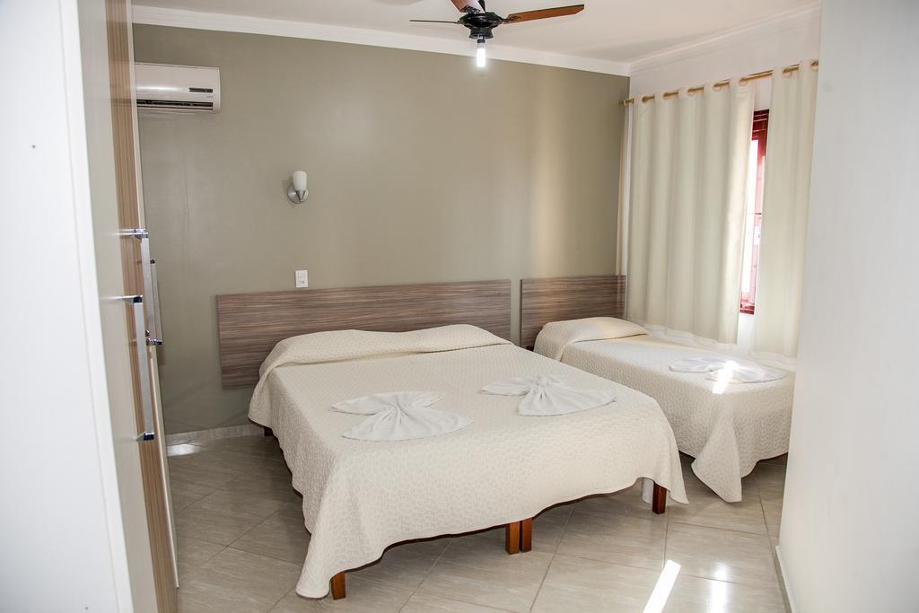 Residencial Ilha Dourada Hotel Governador Celso Ramos Room photo